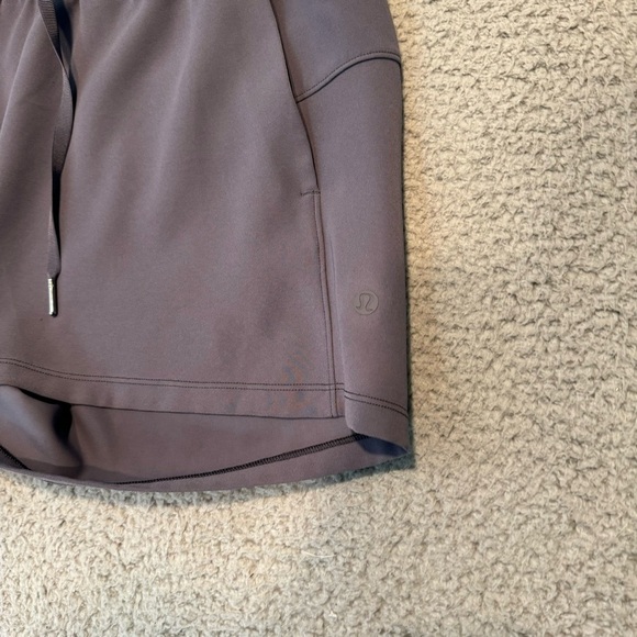 Lululemon On The Fly Short Woven 2.5" Black  Womens 8 Activewear - Picture 3 of 8